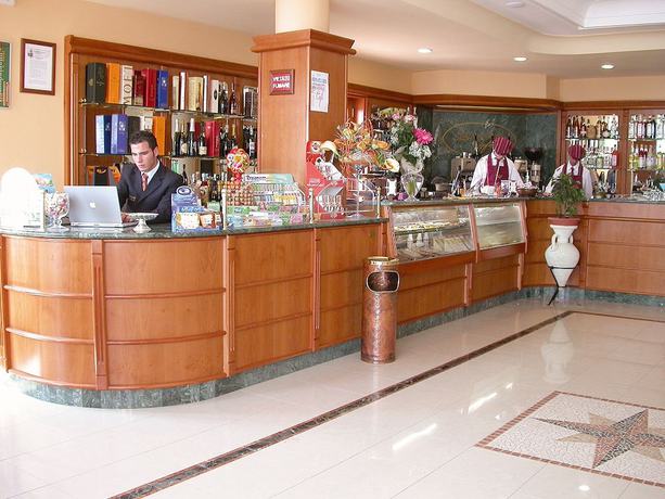 Imagen del bar/restaurante del Hotel L\'Anicr&egrave;. Foto 2