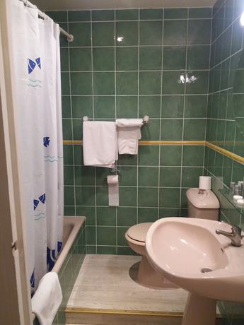 Imagen de la habitación del Hotel L\'Ecailler. Foto 12
