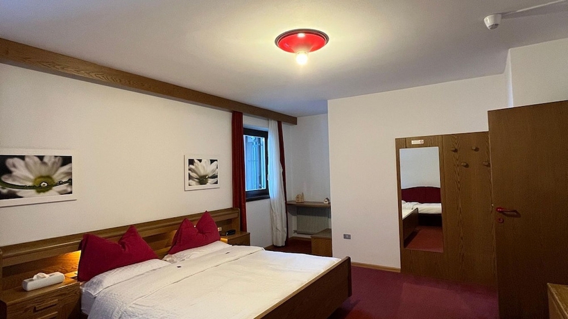 Imagen de la habitación del Hotel La Baita. Foto 6