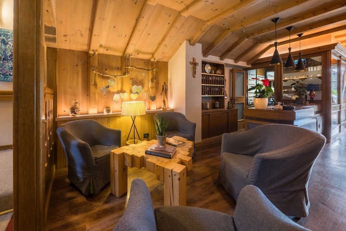 Imagen de los interiores del Hotel La Baita. Foto 13