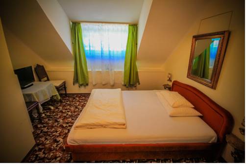 Imagen de la habitación del Hotel La Caravella. Foto 10