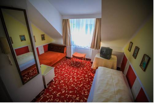 Imagen de la habitación del Hotel La Caravella. Foto 13
