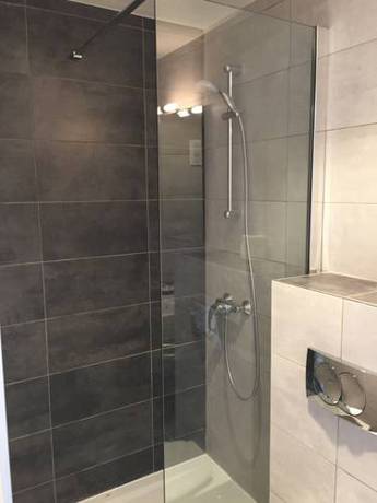 Imagen de la habitación del Hotel La Corniche D'or Mandelieu. Foto 7