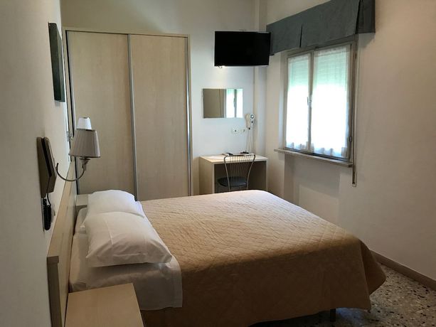 Imagen de la habitación del Hotel La Fenice. Foto 12