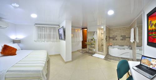 Imagen de la habitación del Hotel La Hormiga. Foto 1