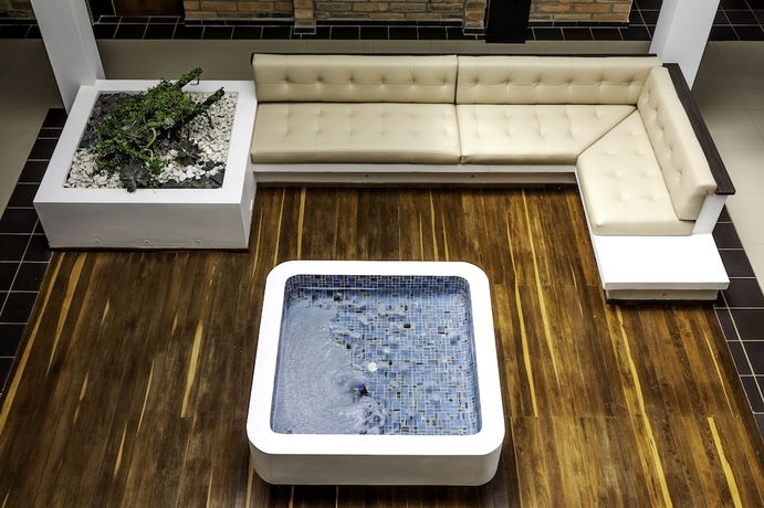 Imagen de los interiores del Hotel La Magdalena. Foto 17