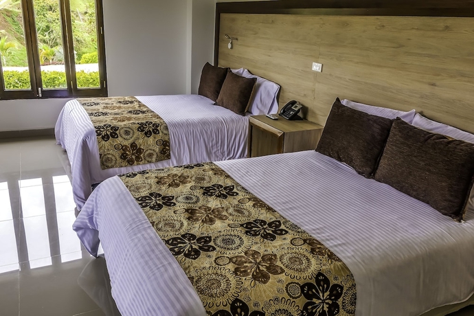 Imagen de la habitación del Hotel La Magdalena. Foto 10