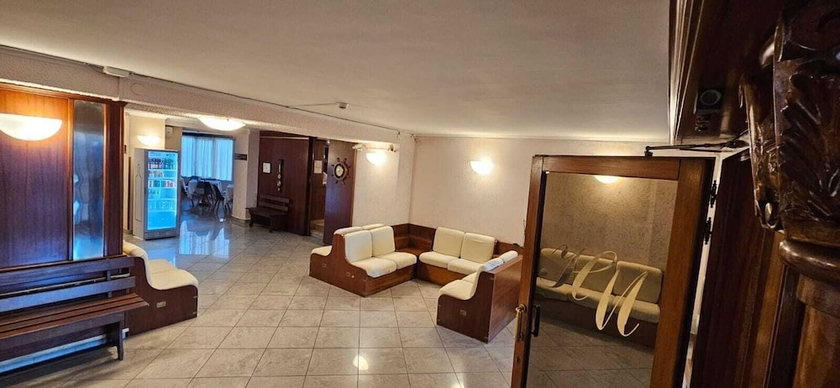 Imagen de los interiores del Hotel La Mediterranea. Foto 16