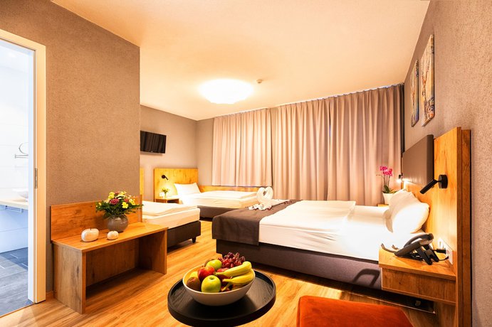 Imagen de la habitación del Hotel La Mirabelle. Foto 10