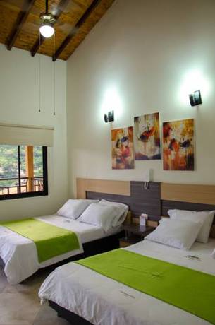 Imagen de la habitación del Hotel La Monta&ntilde;a San Gil. Foto 6