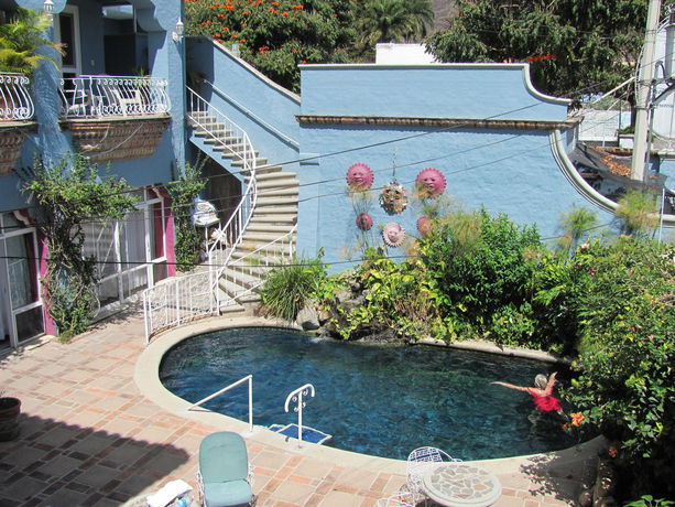 Imagen de los exteriores del Hotel La Nueva Posada. Foto 11