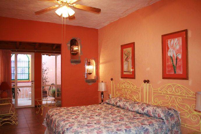 Imagen del bar/restaurante del Hotel La Nueva Posada. Foto 3