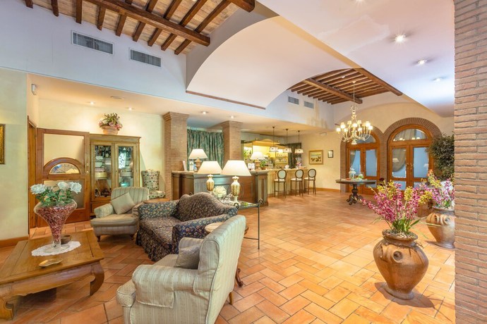 Imagen de los interiores del Hotel La Pergola. Foto 20