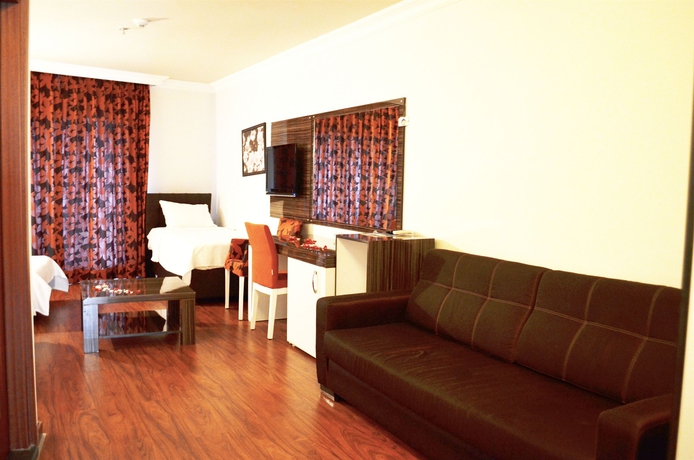 Imagen de los interiores del Hotel La Piano. Foto 5