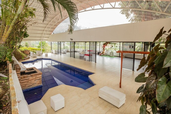Imagen de la piscina del Hotel La Posada Del Rancho. Foto 34
