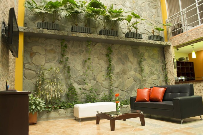 Imagen de los interiores del Hotel La Quinta Porra. Foto 20