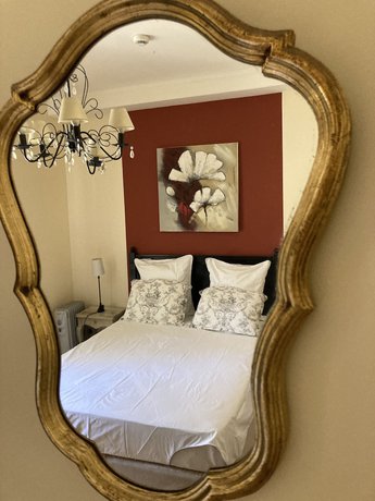 Imagen de la habitación del Hotel La Regence. Foto 10