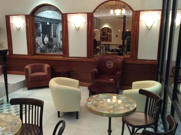 Imagen de los interiores del Hotel La Regence. Foto 19