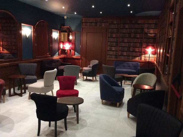 Imagen de los interiores del Hotel La Regence. Foto 20