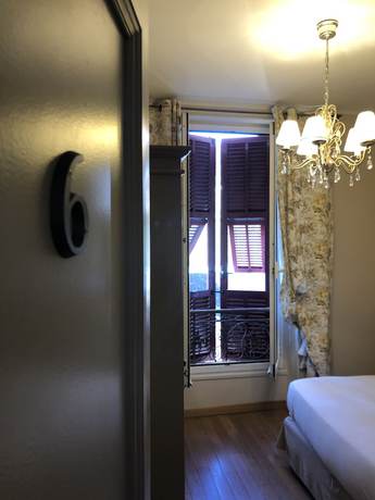 Imagen de la habitación del Hotel La Regence. Foto 18