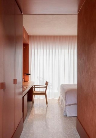 Imagen de la habitación del Hotel La Roqqa. Foto 1