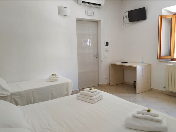 Imagen de la habitación del Hotel La Smorfia. Foto 13