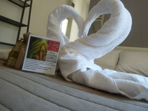 Imagen de la habitación del Hotel La Victoire. Foto 8