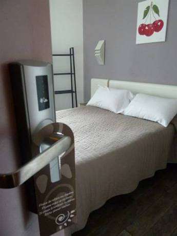 Imagen de la habitación del Hotel La Victoire. Foto 14