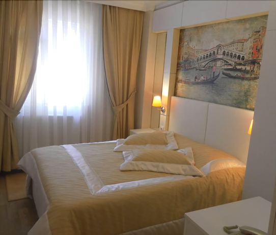 Imagen de la habitación del Hotel La White. Foto 4