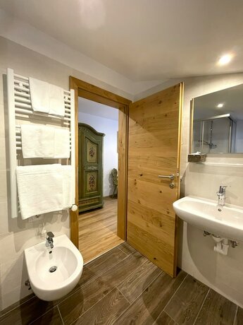 Imagen general del Hotel Lago della Creta. Foto 4
