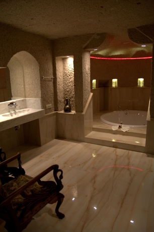Imagen de la habitación del Hotel Lale Saray. Foto 11