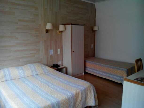 Imagen de la habitación del Hotel Lamartine. Foto 7