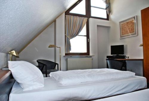 Imagen de la habitación del Hotel Lamm, Herrenberg. Foto 9