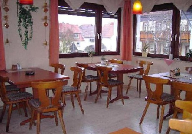 Imagen del bar/restaurante del Hotel - Landgasthaus Zum Hirsch. Foto 4
