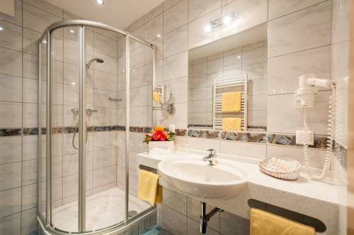 Imagen de la habitación del Hotel Landhof Simeter. Foto 5