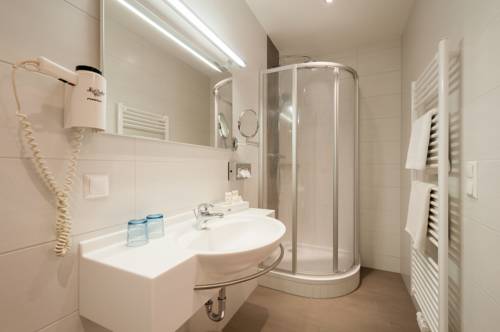 Imagen de la habitación del Hotel Landhof Simeter. Foto 8