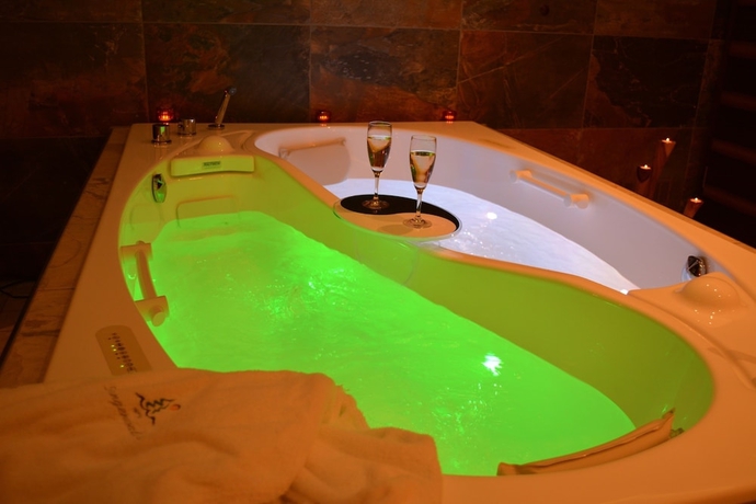 Imagen de la piscina del Hotel Langenwaldsee. Foto 19