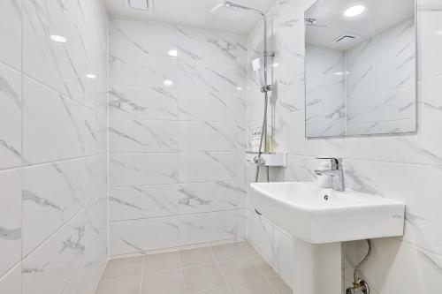 Imagen de la habitación del Hotel Langsam. Foto 17