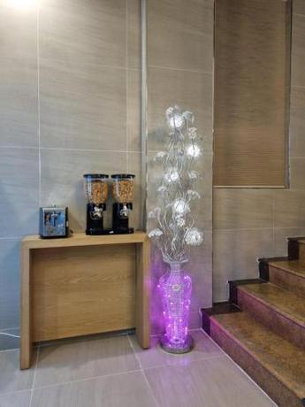 Imagen general del Hotel Laon. Foto 4