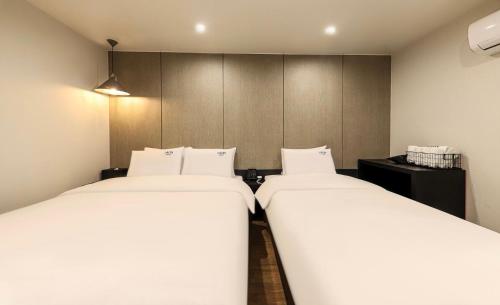 Imagen de la habitación del Hotel Laon. Foto 19