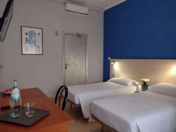 Imagen de la habitación del Hotel Le Ali. Foto 4