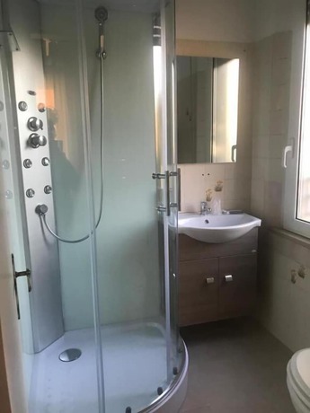 Imagen de la habitación del Hotel Le Ali. Foto 10