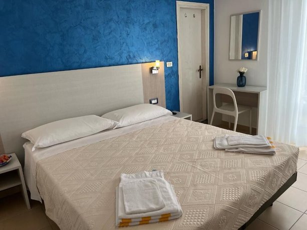 Imagen de la habitación del Hotel Le Ali. Foto 11