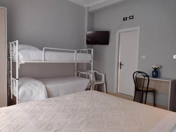 Imagen de la habitación del Hotel Le Ali. Foto 15