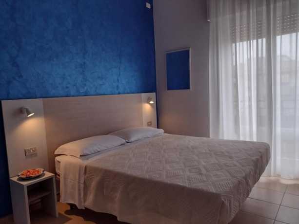 Imagen de la habitación del Hotel Le Ali. Foto 16
