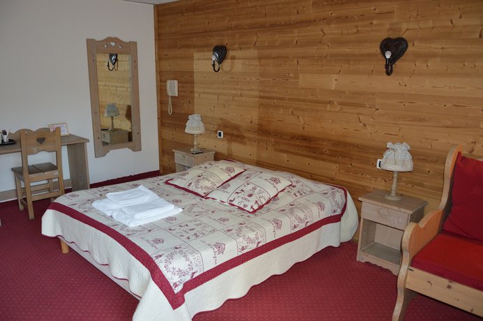Imagen de la habitación del Hotel Le Dauphin, La Moli&egrave;re. Foto 17