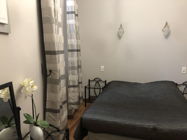 Imagen de la habitación del Hotel Le Lys d\'Or. Foto 4