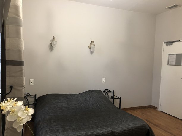 Imagen de la habitación del Hotel Le Lys d\'Or. Foto 7