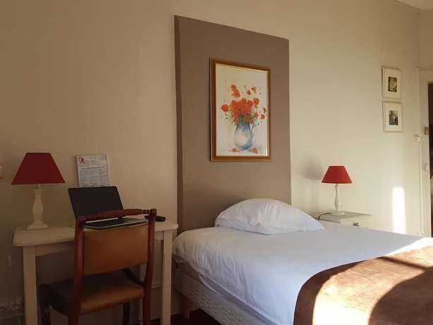 Imagen de la habitación del Hotel Le Marceau. Foto 2