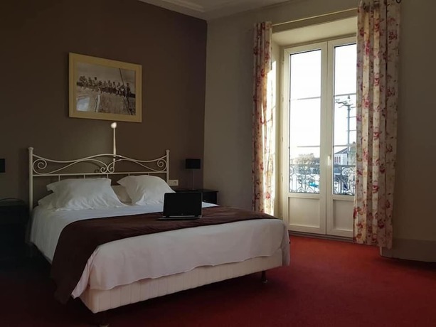Imagen de la habitación del Hotel Le Marceau. Foto 10